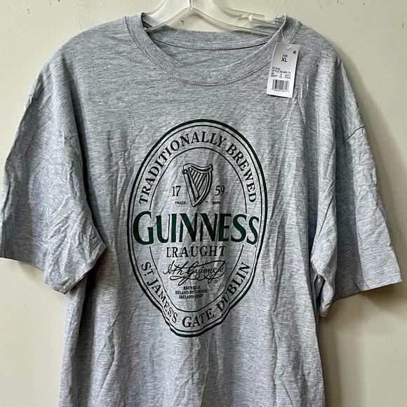 Guinness Short Sleeve Crewneck‎ Logo T Shirt Mens XL Heathered Gray Green NWT - Picture 1 of 8